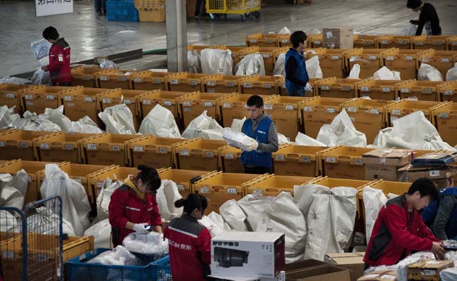 China's Other E-Commerce Giant Follows Its Own Path