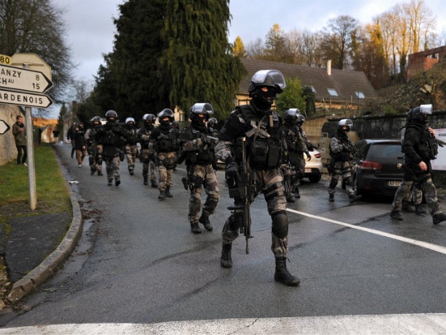 French Police Seal Off Town As They Close in on Newspaper Killing Suspects