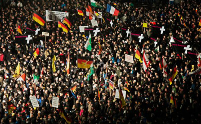 25,000 Attend German Anti-Islam March, But Counter-Protests Bigger