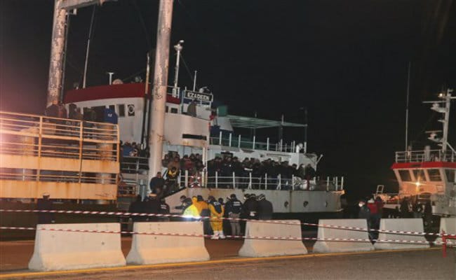 Italy Migrant 'Ghost Ship' Arrives in Corigliano Calabro Port