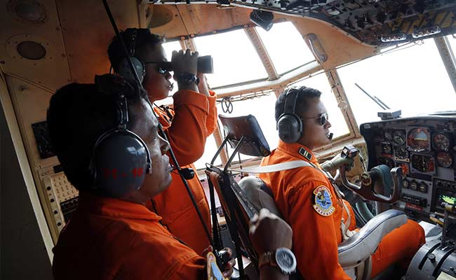 The Hunt For Crashed AirAsia Jet's Black Boxes as 10 Bodies Recovered