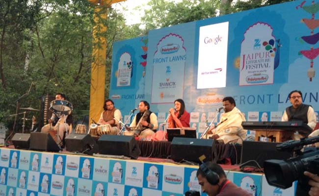 Jaipur Literature Festival Begins With a Soulful Hymn