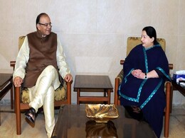 Finance Minister Arun Jaitley Meets Former Tamil Nadu Chief Minister in Chennai Finance Minister Arun Jaitley Meets Former Tamil Nadu Chief Minister in Chennai