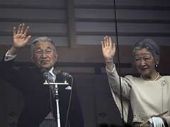 Japanese Emperor Greets New Year Well-Wishers