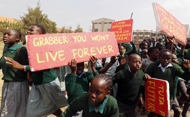 Kenyan Police Fire Tear Gas at Children's Playground Protest
