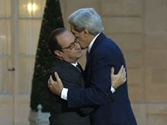 Le Hug: It's Just Not Very French, John Kerry Learns on Paris Trip