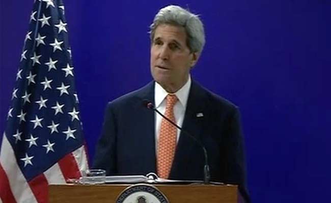 John Kerry, Departing India, Unhurt in Motorcade Shunt