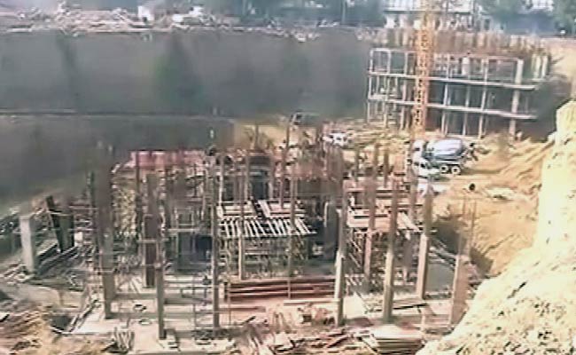 One Worker Killed, 3 Injured in Mudslide at Under-Construction Site in Delhi