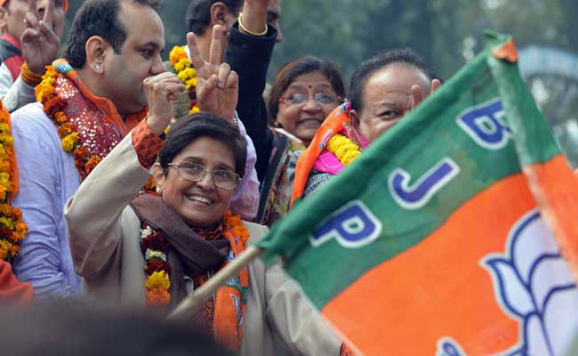 'Nice Lady,' Says Arvind Kejriwal but Kiran Bedi Won't Return Compliment
