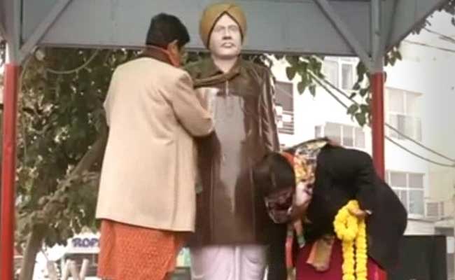 'Kiran Bedi, Spare Freedom Fighters,' Says Arvind Kejriwal on Statue Row