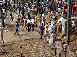 Violent Protests as Trains Run Late on Mumbai's Central Line Violent Protests as Trains Run Late on Mumbai's Central Line