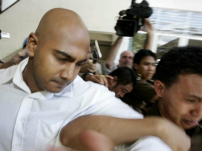 Australia Asks Indonesia to Rethink Death Penalty for Two Drug Offenders