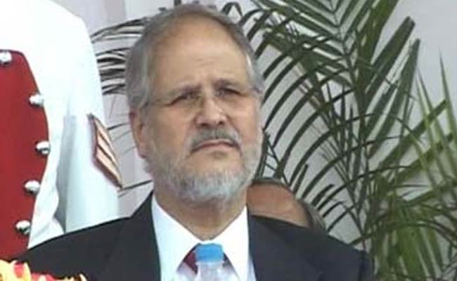 Najeeb Jung Reviews Security Arrangements Across Delhi