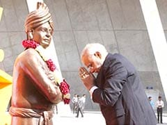 Prime Minister Narendra Modi Pays Tribute to Swami Vivekananda