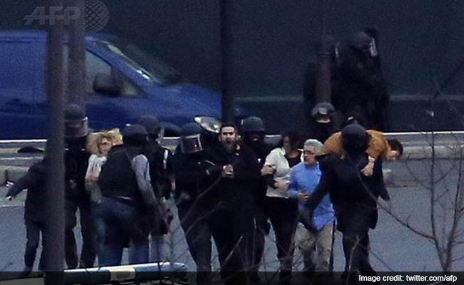 Supermarket Gunman Told French TV He 'Coordinated' with Charlie Hebdo Killers