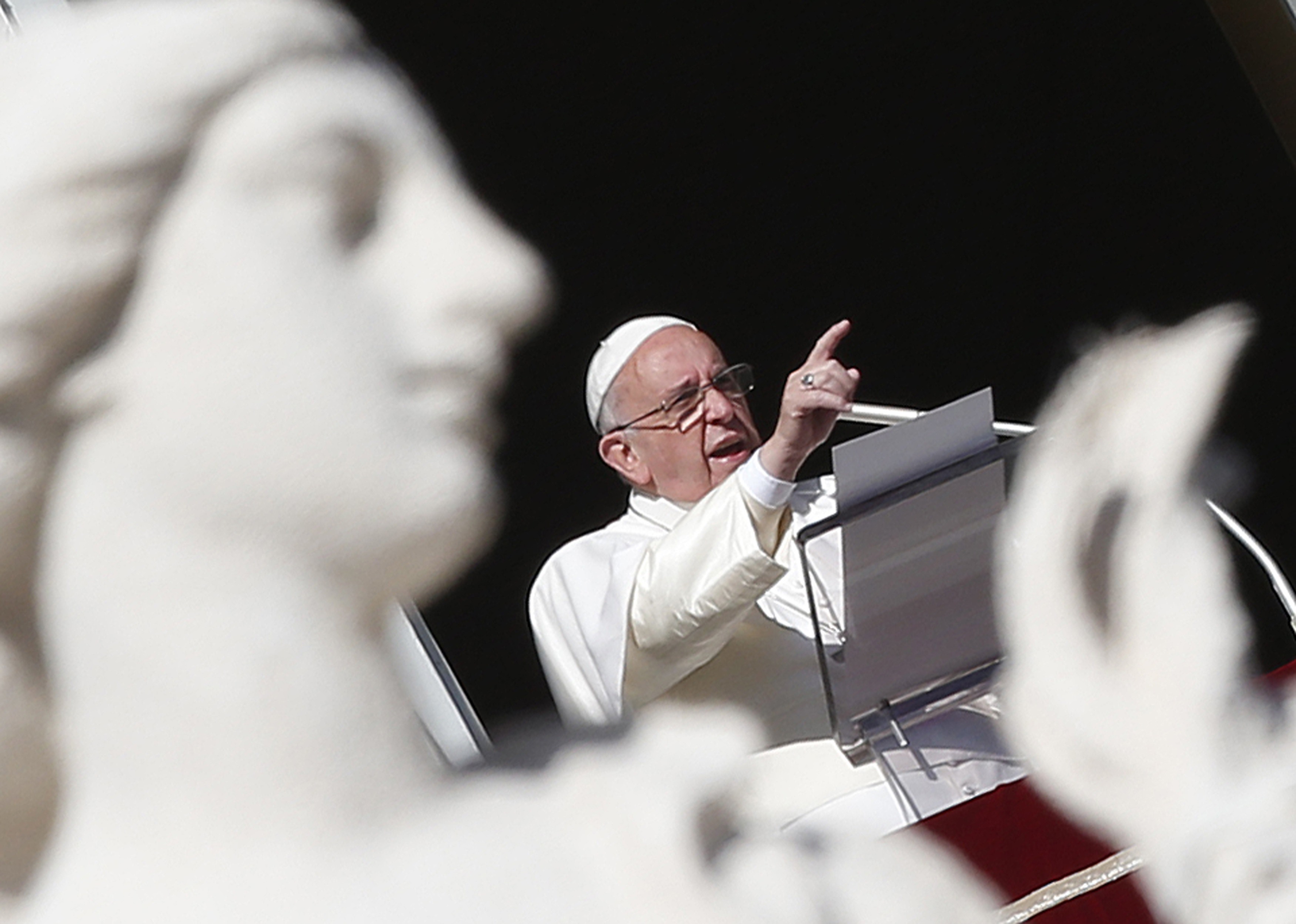 Feel Free to Breastfeed in Sistine Chapel; Pope tells Mothers