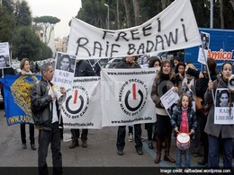 UN Urges Saudi King to Halt 'Cruel' Flogging of Blogger UN Urges Saudi King to Halt 'Cruel' Flogging of Blogger