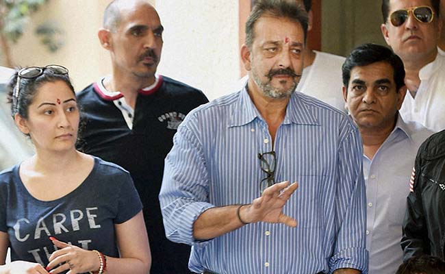 Actor Sanjay Dutt to Go Back to Jail As Parole Extension is Rejected