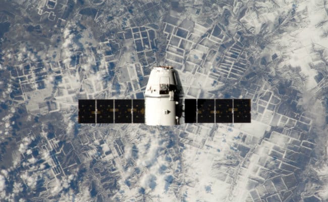 SpaceX Dragon Capsule Returns from Space Station