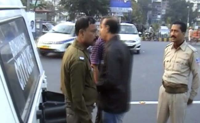 Asked to Follow Rules, Mamata Banerjee's Party MP Allegedly Slaps Traffic Policeman