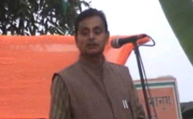 Sexist Remarks by Minister Stir New Trouble for Mamata Banerjee