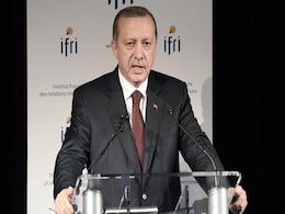 Turkey Detains 34 Policemen in New Wiretapping Probe Raids Turkey Detains 34 Policemen in New Wiretapping Probe Raids
