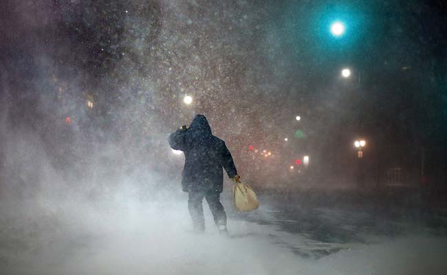 Blizzard Hits Boston and New England, Spares New York Despite Forecasts