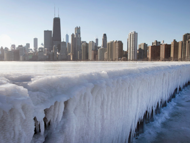 Record-Breaking Cold Closes US Schools, Sends Penguins Inside