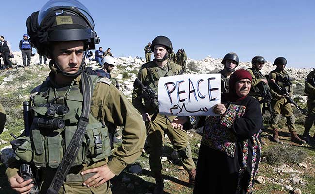 West Bank Settlers Suspected in Stoning of US Officials