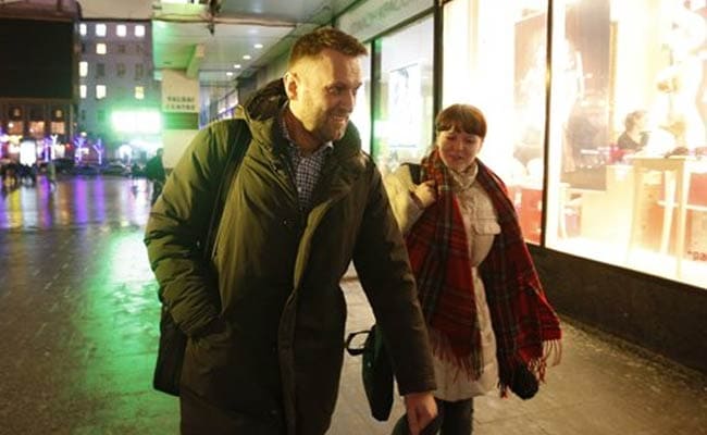 Kremlin Turns up Heat on Alexei Navalny with Interrogation, Raid