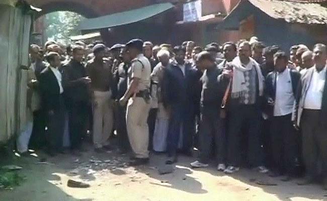 Among Those Killed at Bihar Court, Woman Who Was Carrying the Bomb
