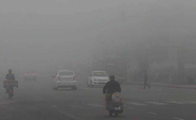 Dense Fog in Delhi; 68 Flights, 50 Trains Affected