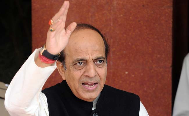 Signs of Exit? Trinamool's Dinesh Trivedi Full of Praise for PM
