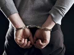 महाराष्‍ट्र : हत्‍या के आरोपियों को पकड़ने के लिए पहुंची पुलिस टीम पर फायरिंग, तीन गिरफ्तार