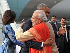 Namaste, POTUS. As Obama Arrives at Rashtrapati Bhavan, White House Tweets 'Jai Hind': 10 Developments