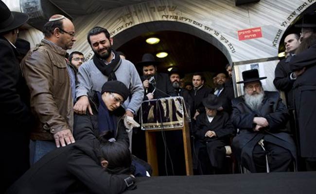 Israel Buries 4 Jewish Victims of Paris Attack 