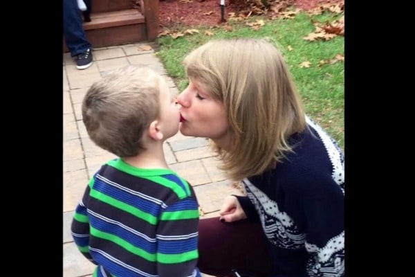Viral: The Beautiful Way Taylor Swift Surprised Her Fans. It's OK to Cry