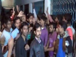 Trinamool Student Activists Lock up Teacher, Police for Hours in College Trinamool Student Activists Lock up Teacher, Police for Hours in College