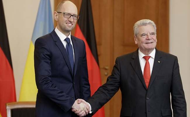 Ukraine PM Seeks Western Unity in Pushing Russia on Peace
