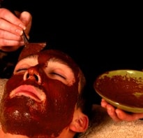 Drive Away Monsoon Skin Woes With Chocolate, Strawberry facials