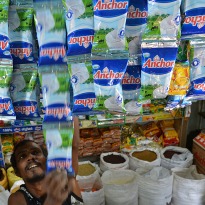 New Zealand Dairy Giant Faces New Milk Scare in Sri Lanka