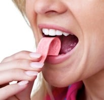Migraine in Teens Linked to Chewing Gum