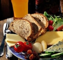 How to eat: a ploughman's lunch 