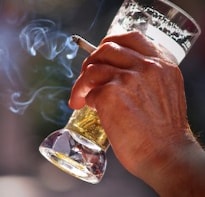 Smoking, Drinking Combo Raises Odds For Esophageal Cancer