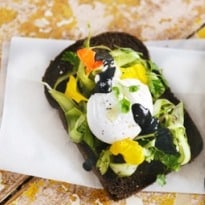 Season's Eatings: Open Sandwich with Asparagus and Poached Egg