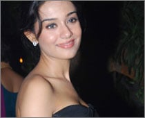 Makeover not an attempt to get roles: Amrita Rao