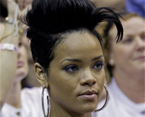 Rihanna to make acting debut with Battleship