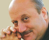 Anupam Kher to attend Tharoor's wedding reception