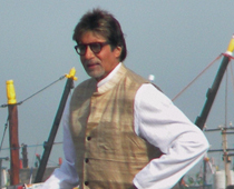 Amitabh Bachchan visits Mahatma Gandhi's birthplace