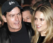 Charlie Sheen to appear in court